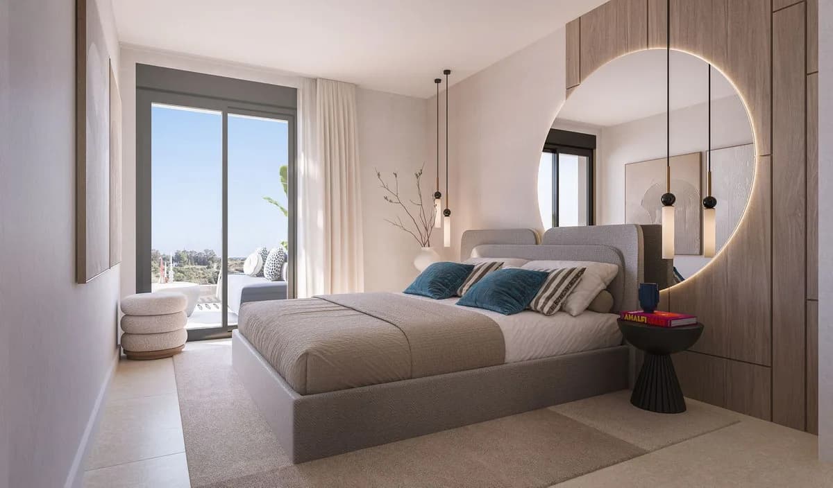 2 Bedroom Middle Floor Apartment for Sale in Estepona, Málaga - Image 3