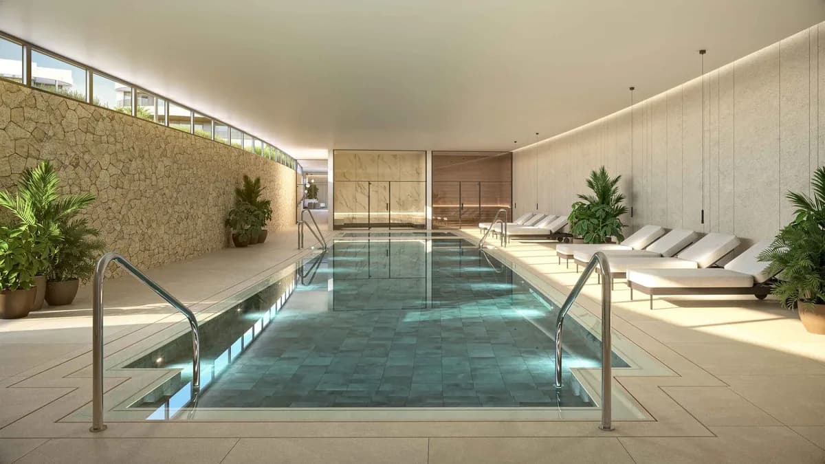 2 Bedroom Middle Floor Apartment for Sale in El Paraiso, Málaga - Image 3