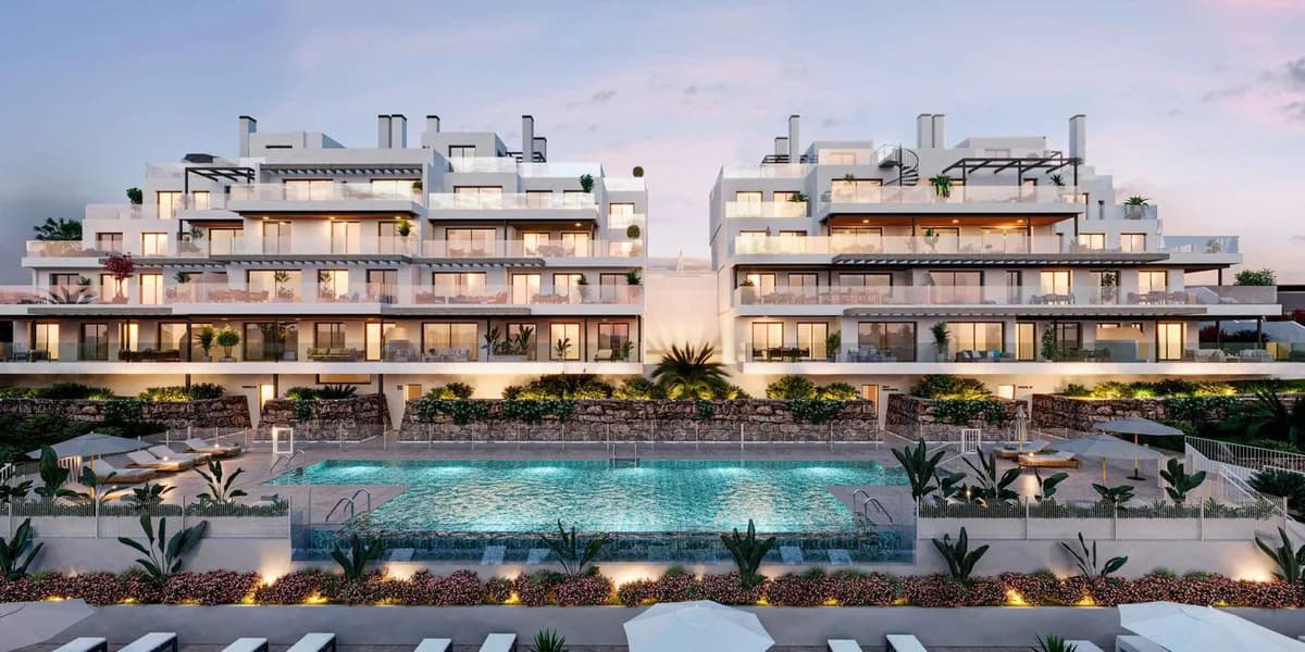 2 Bedroom Ground Floor Apartment for Sale in Estepona, Málaga