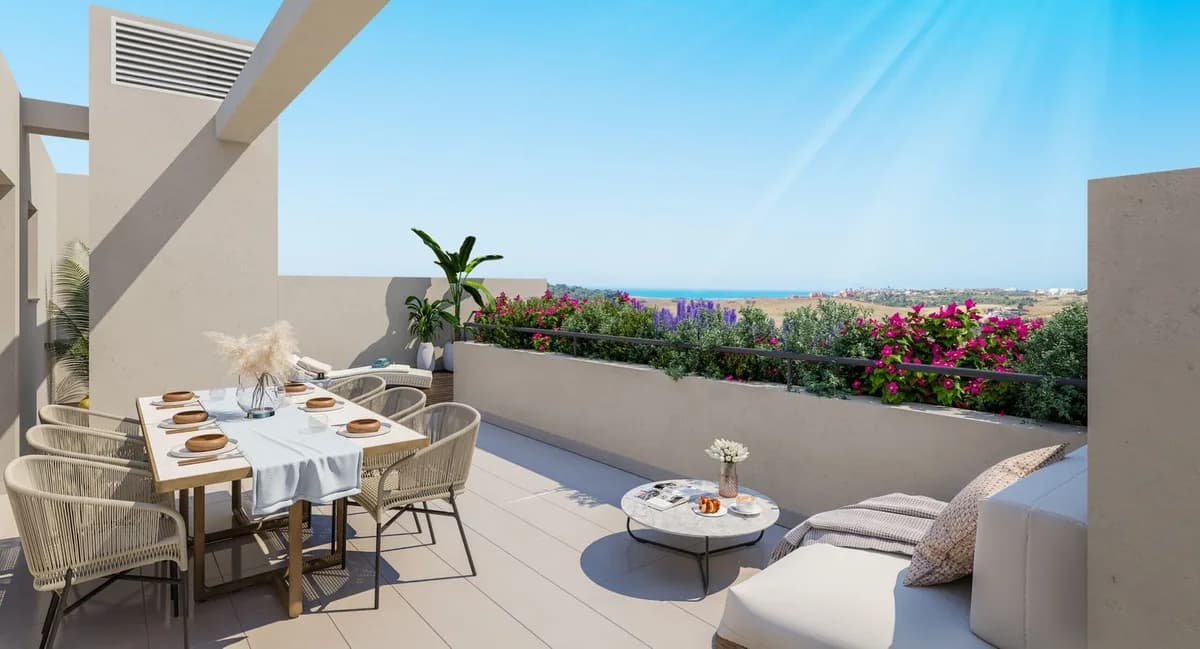 2 Bedroom Penthouse for Sale in Estepona, Málaga - Image 4