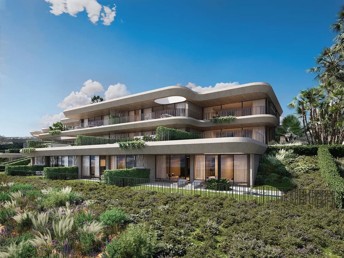 2 Bedroom Middle Floor Apartment for Sale in Casares, Málaga - Image 7
