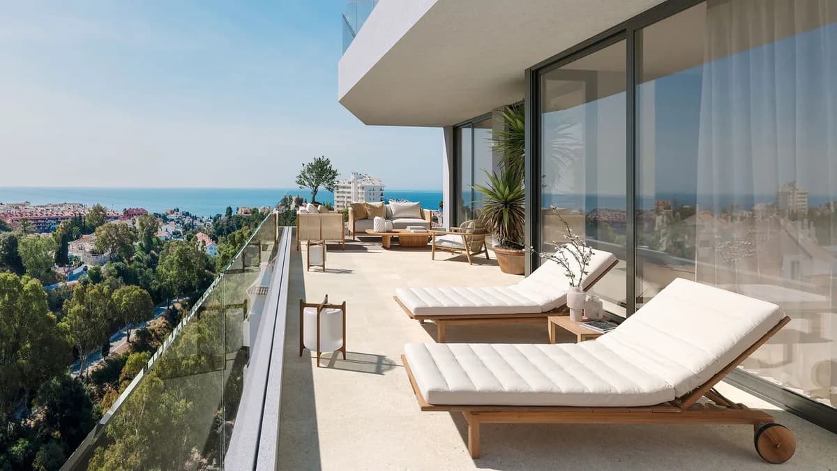 2 Bedroom Ground Floor Apartment for Sale in Fuengirola, Málaga - Image 4