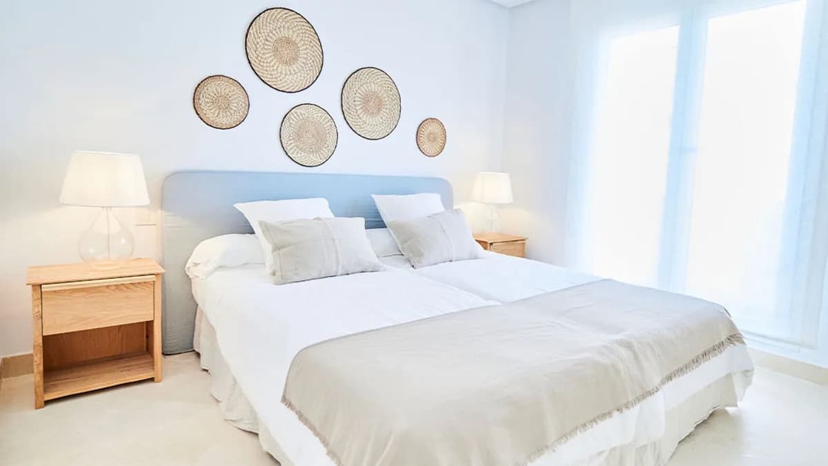 2 Bedroom Ground Floor Apartment for Sale in Aloha, Málaga - Image 9