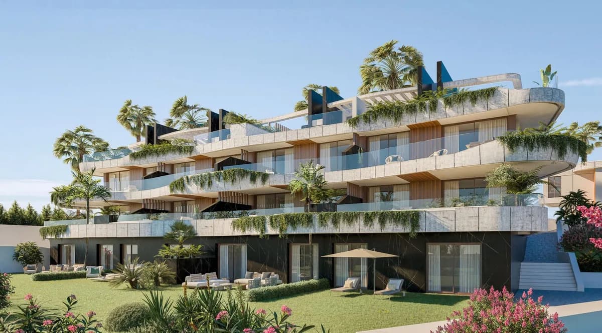 3 Bedroom Duplex for Sale in Elviria, Málaga - Image 2