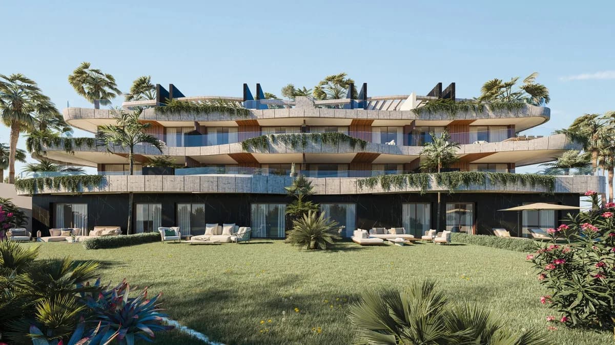 3 Bedroom Duplex for Sale in Elviria, Málaga - Image 3