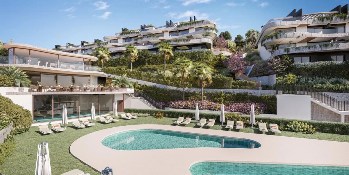 3 Bedroom Duplex for Sale in Elviria, Málaga - Image 6