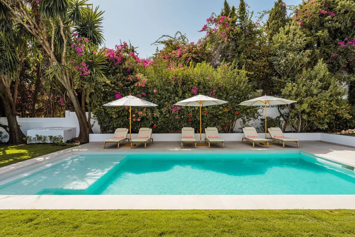 4 Bedroom Detached Villa for Sale in Nagüeles, Málaga - Image 9