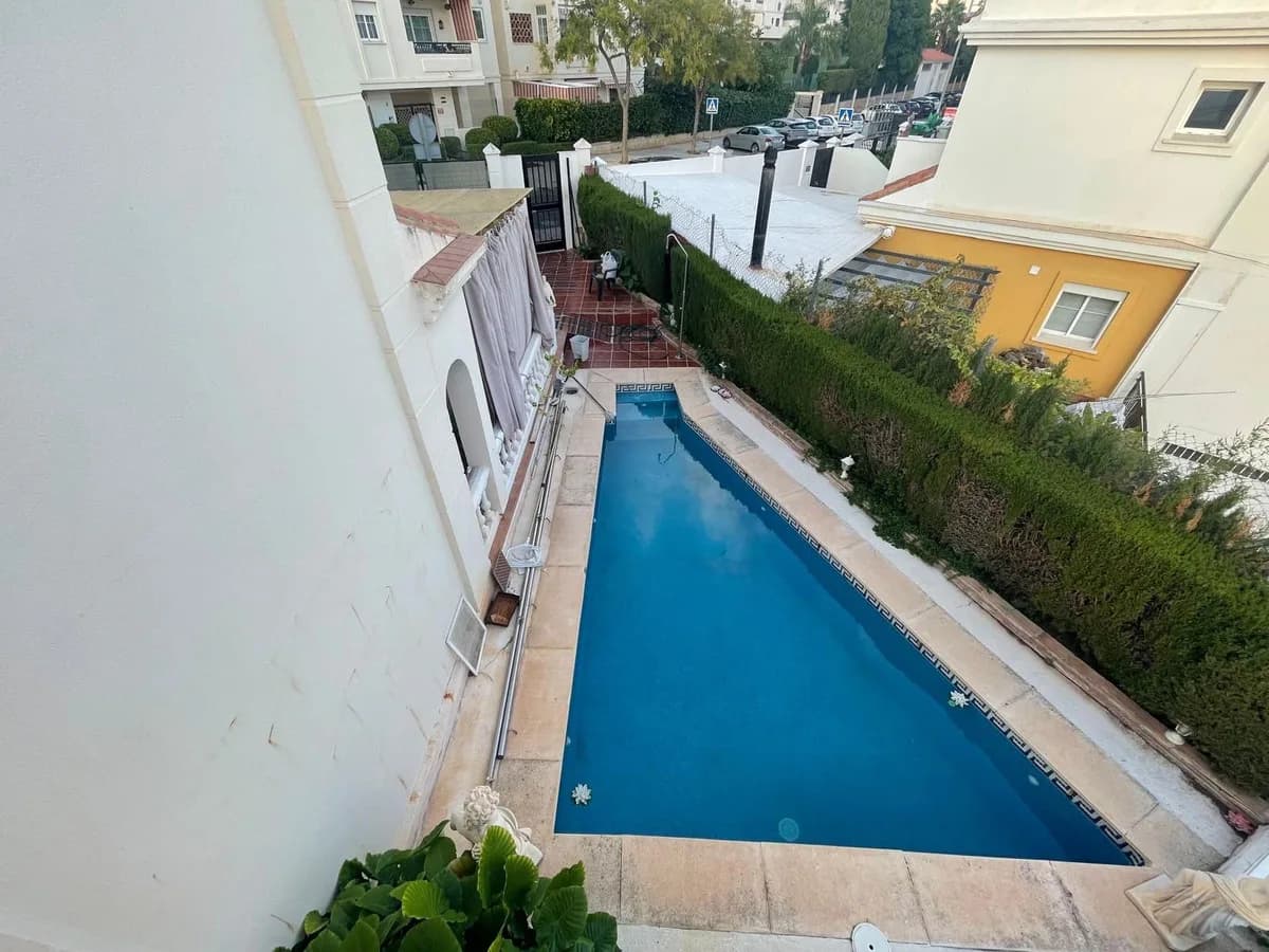 3 Bedroom Townhouse for Sale in Benalmadena, Málaga - Image 3