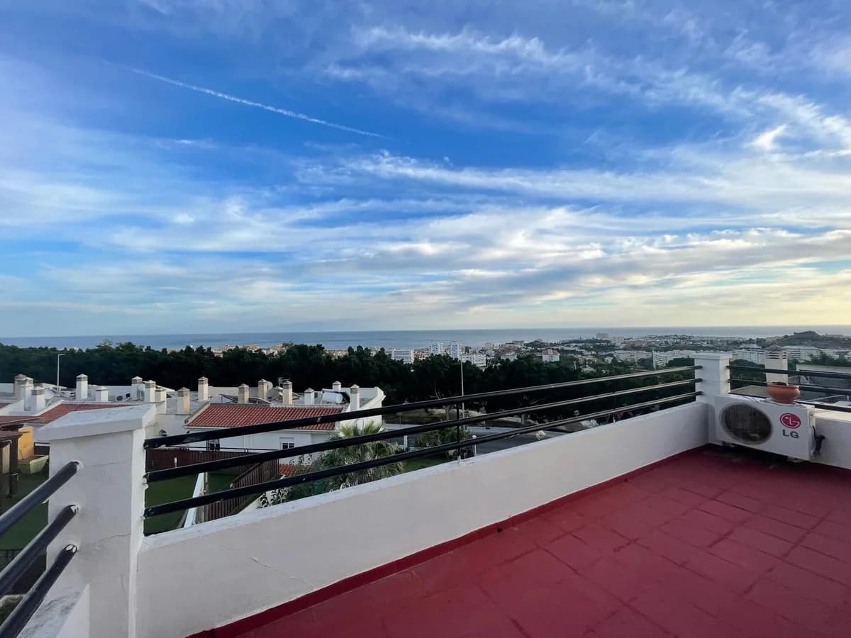 3 Bedroom Townhouse for Sale in Benalmadena, Málaga - Image 4