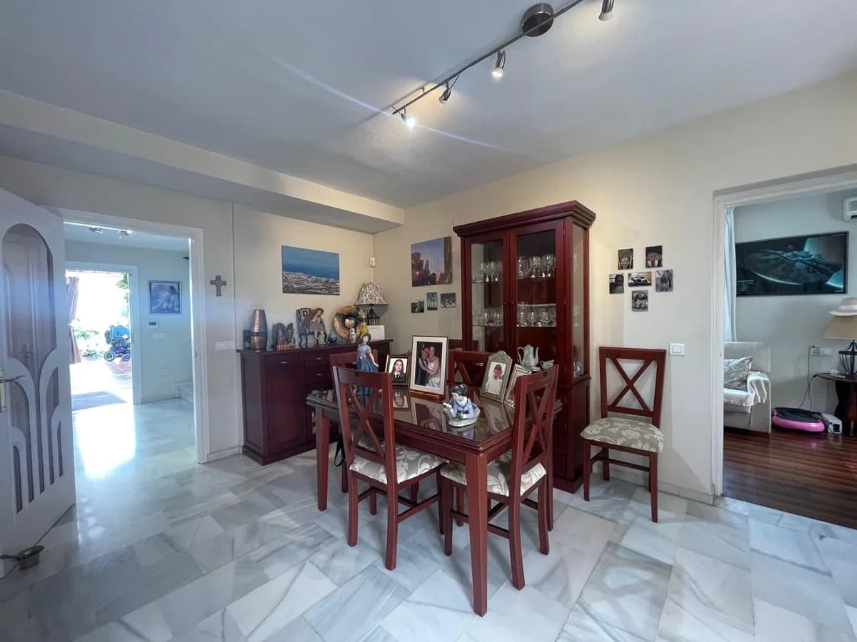3 Bedroom Townhouse for Sale in Benalmadena, Málaga - Image 9