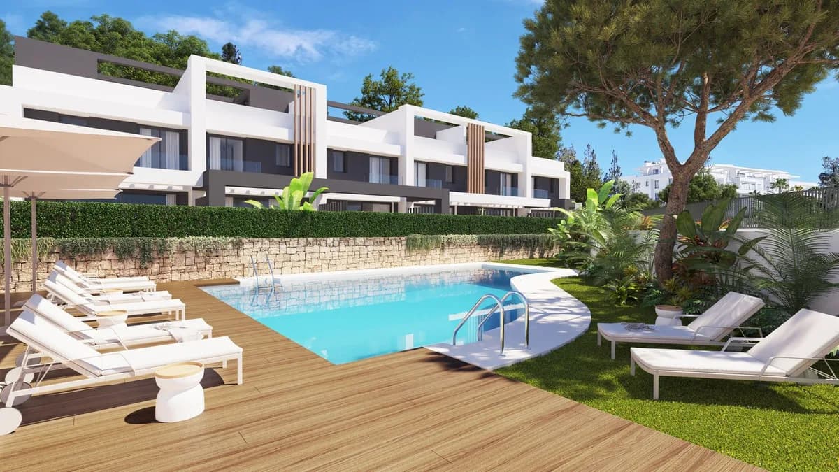 3 Bedroom Townhouse for Sale in El Chaparral, Málaga