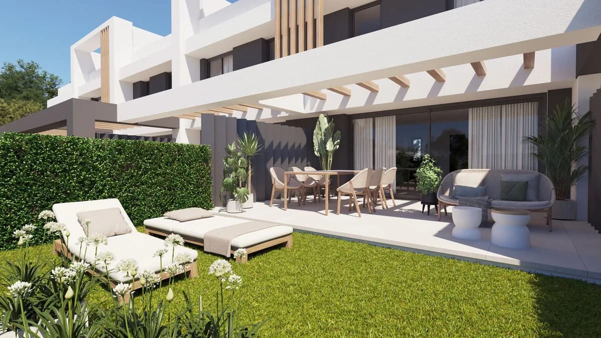 3 Bedroom Townhouse for Sale in El Chaparral, Málaga - Image 5