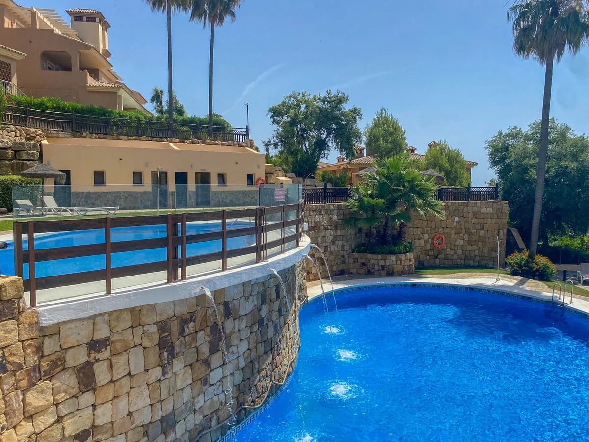2 Bedroom Ground Floor Apartment for Sale in Elviria, Málaga - Image 2