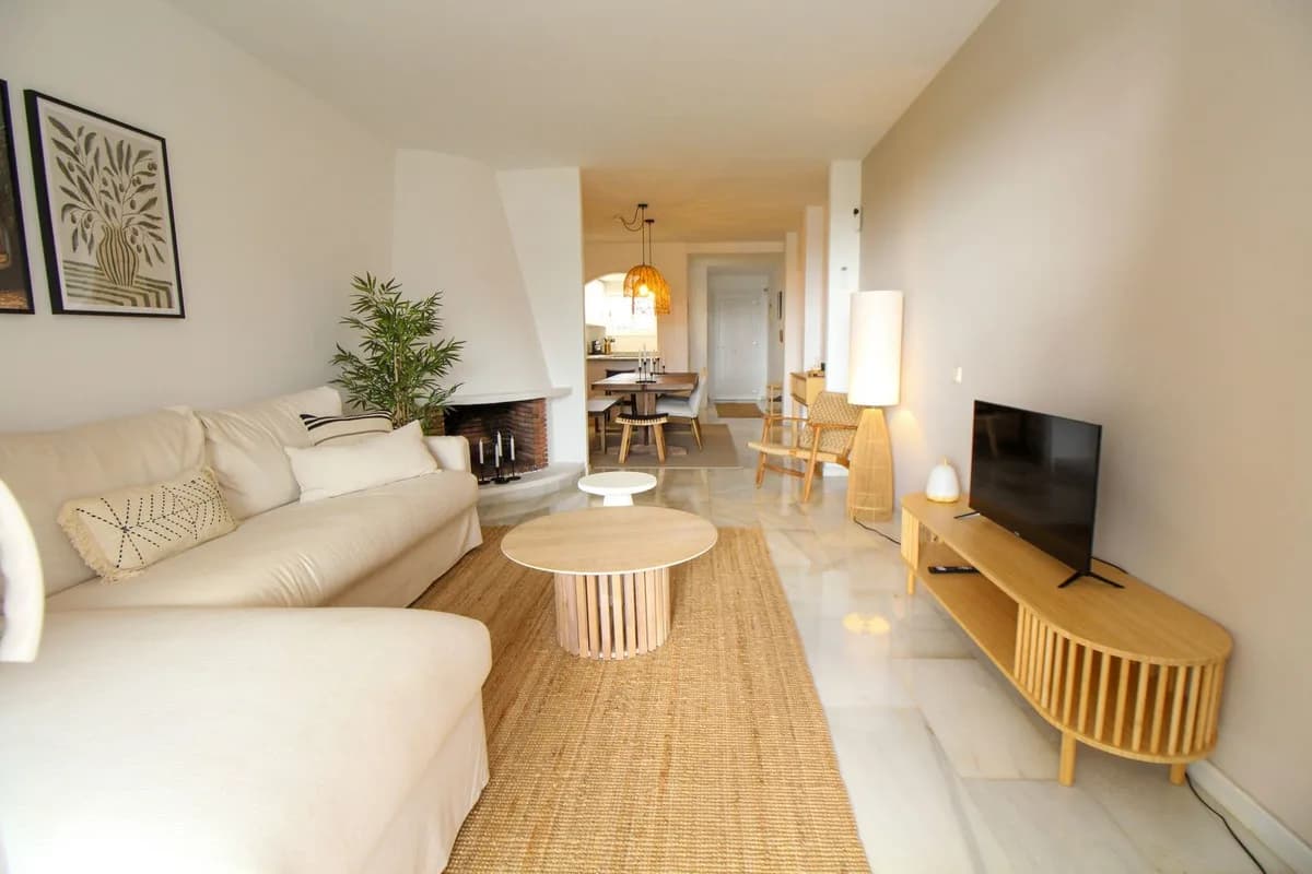 2 Bedroom Ground Floor Apartment for Sale in Calahonda, Málaga - Image 7