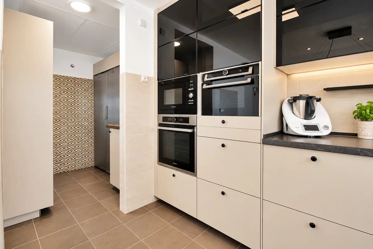 3 Bedroom Semi-Detached House for Sale in Doña Julia, Málaga - Image 9