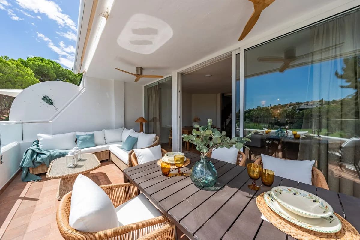 3 Bedroom Semi-Detached House for Sale in Benalmadena Pueblo, Málaga - Image 6