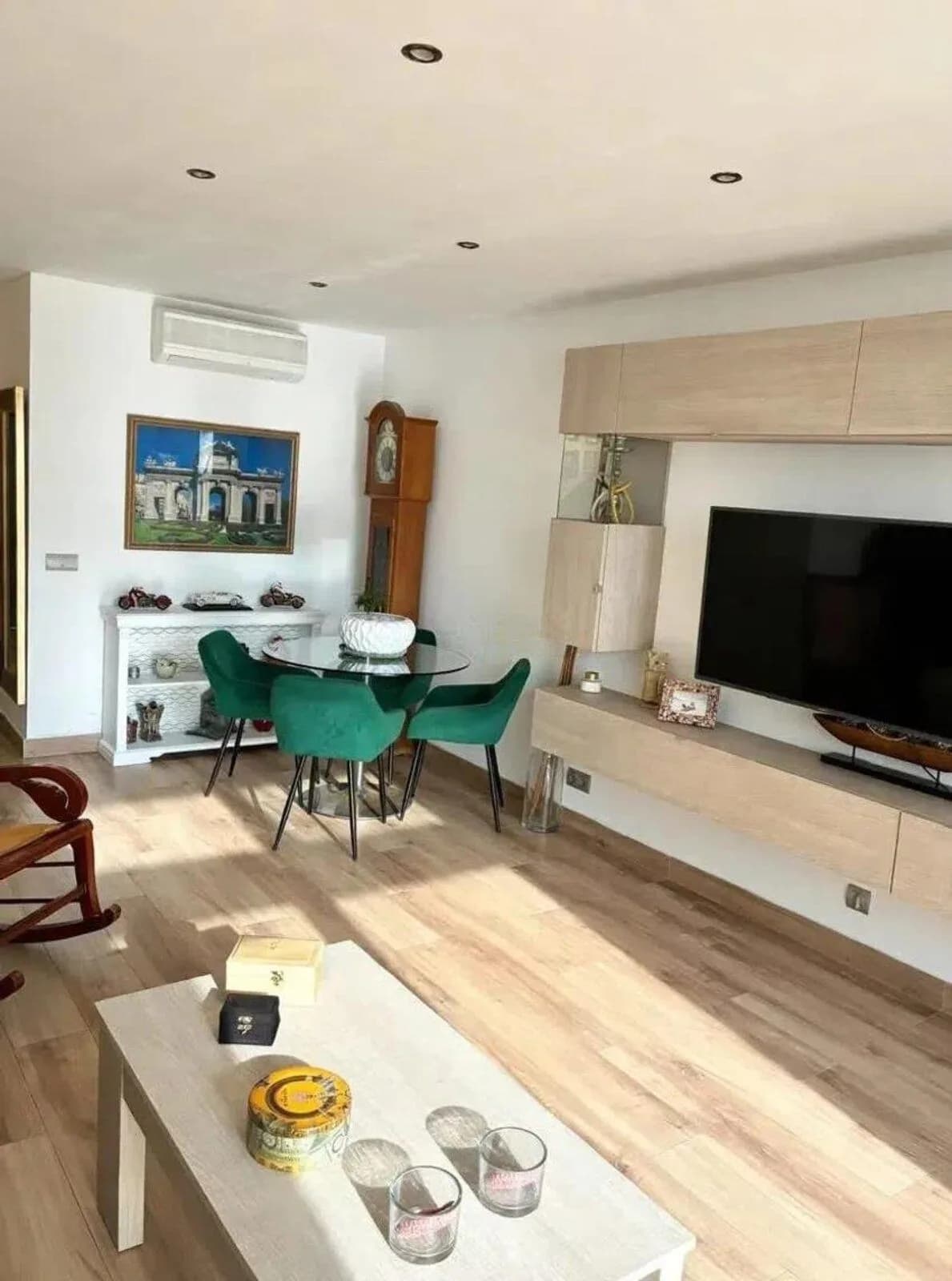 3 Bedroom Townhouse for Sale in Elviria, Málaga - Image 2
