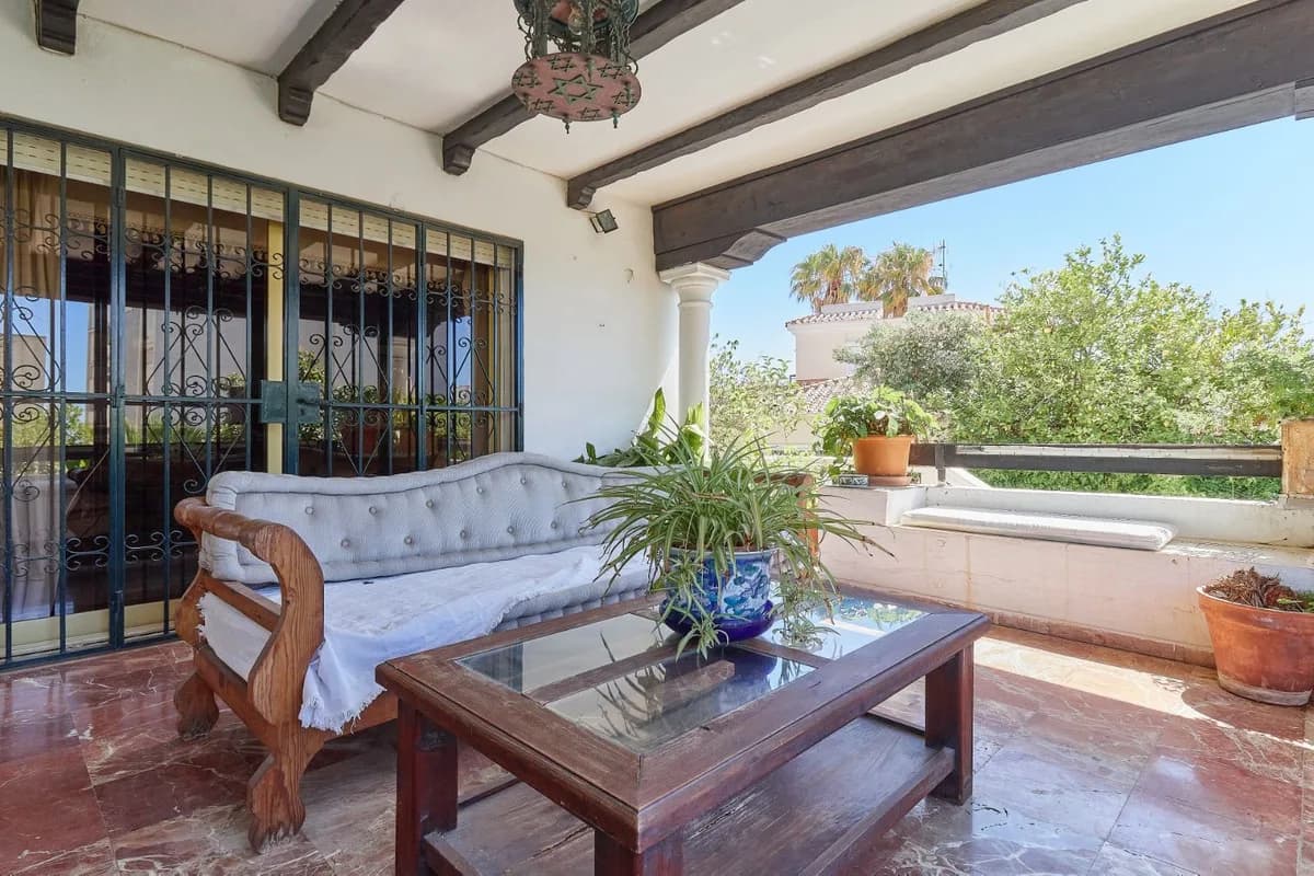 8 Bedroom Detached Villa for Sale in Marbella, Málaga - Image 5