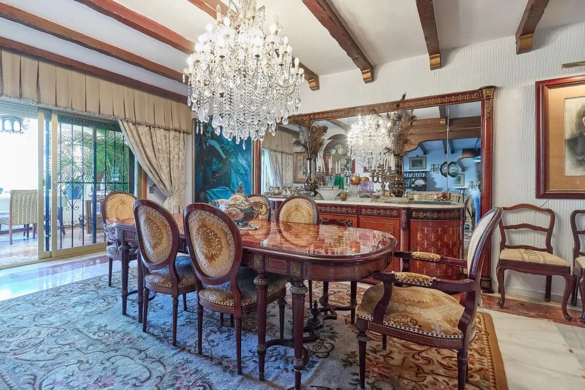 8 Bedroom Detached Villa for Sale in Marbella, Málaga - Image 6