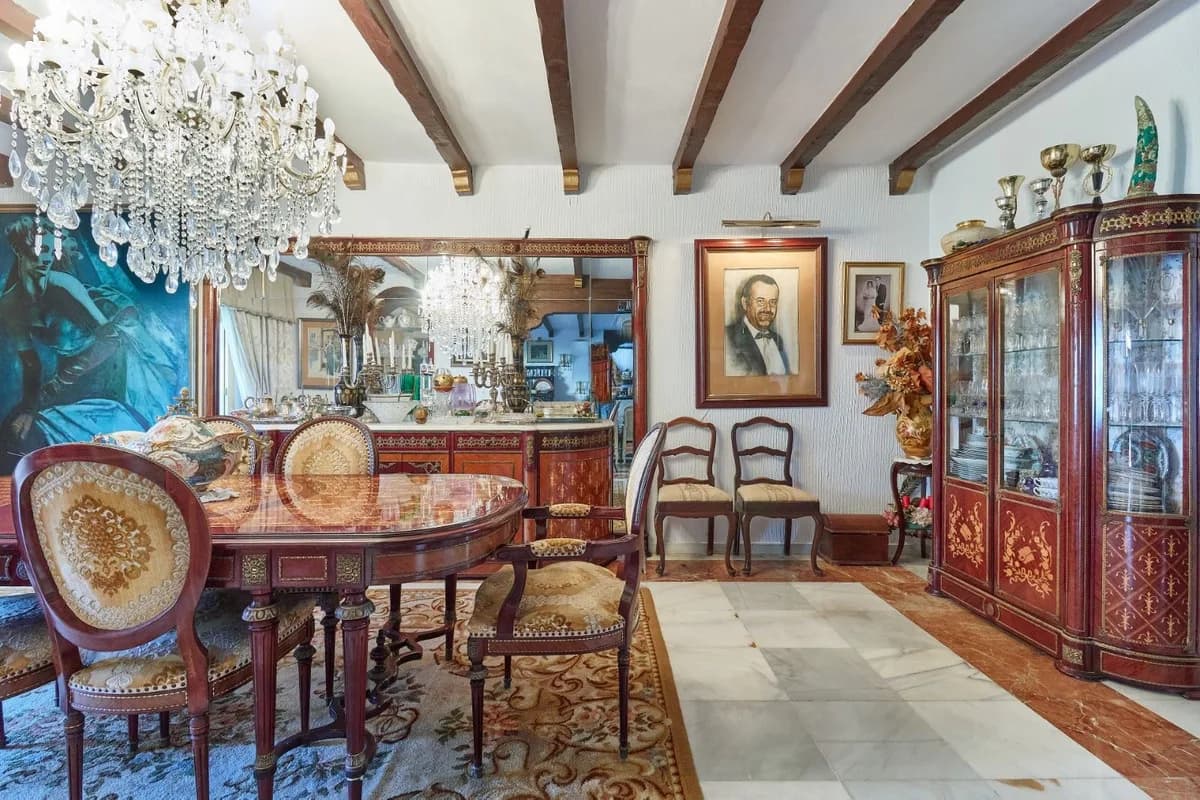 8 Bedroom Detached Villa for Sale in Marbella, Málaga - Image 9