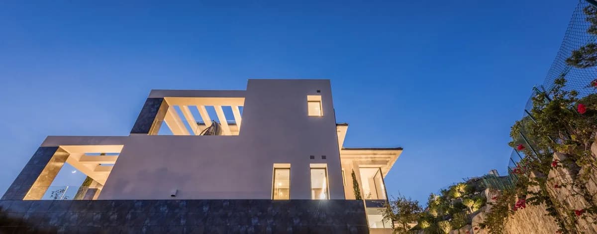 9 Bedroom Detached Villa for Sale in Benahavís, Málaga - Image 7