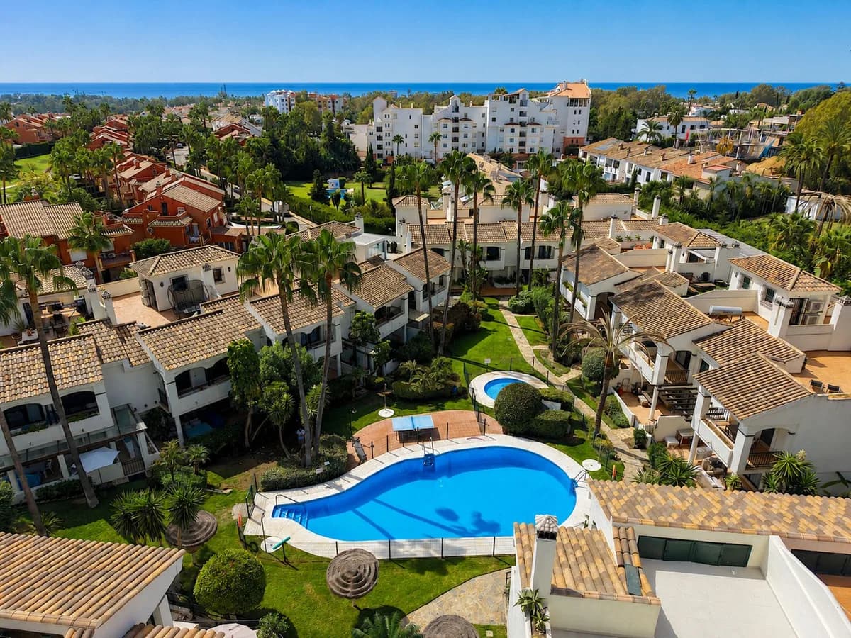 4 Bedroom Townhouse for Sale in Estepona, Málaga