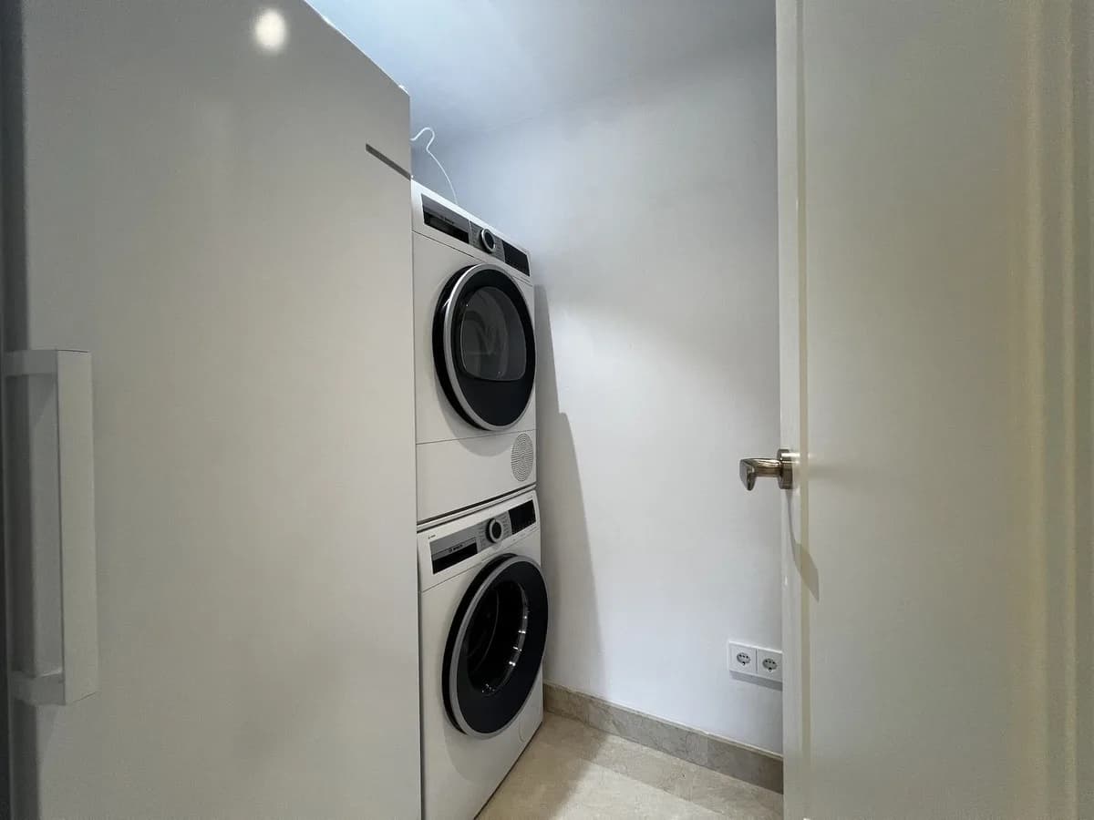 4 Bedroom Townhouse for Sale in Estepona, Málaga - Image 8