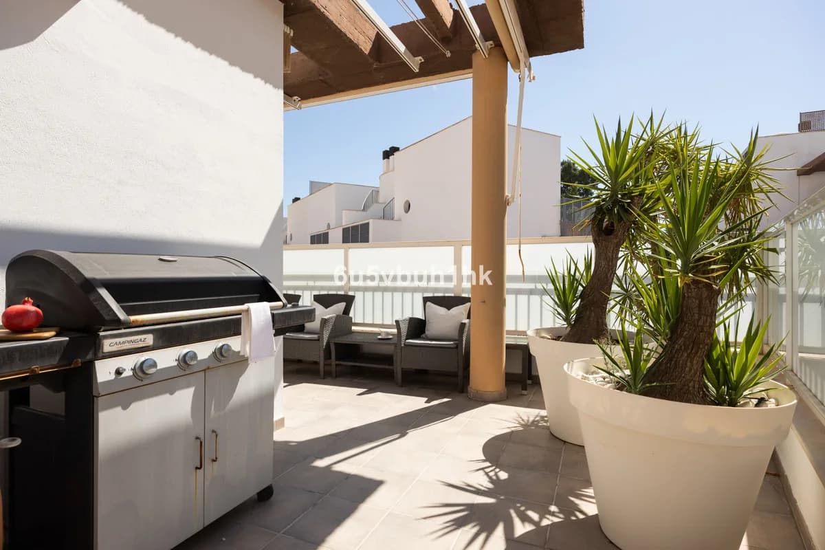 3 Bedroom Townhouse for Sale in Torreblanca, Málaga - Image 7