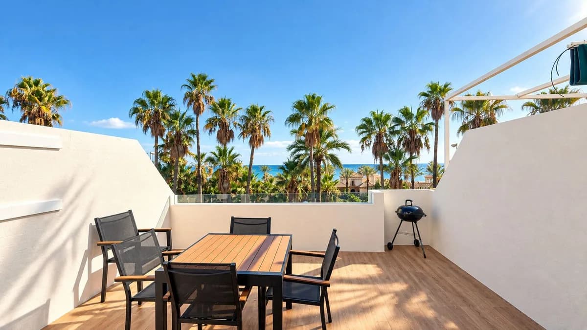 2 Bedroom Townhouse for Sale in El Faro, Málaga - Image 3