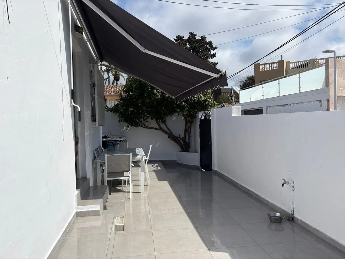 3 Bedroom Bungalow for Sale in Costabella, Málaga - Image 3