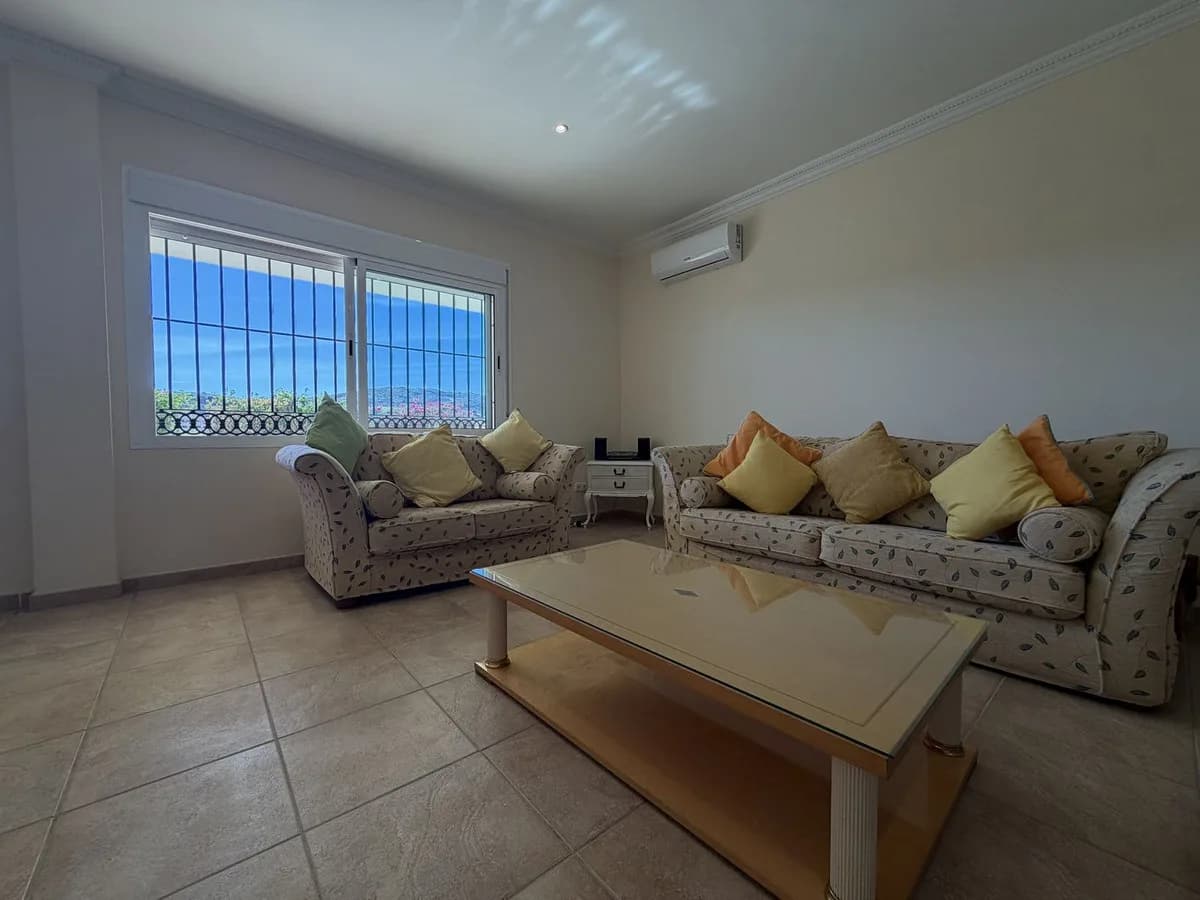 4 Bedroom Detached Villa for Sale in Valle Romano, Málaga - Image 8