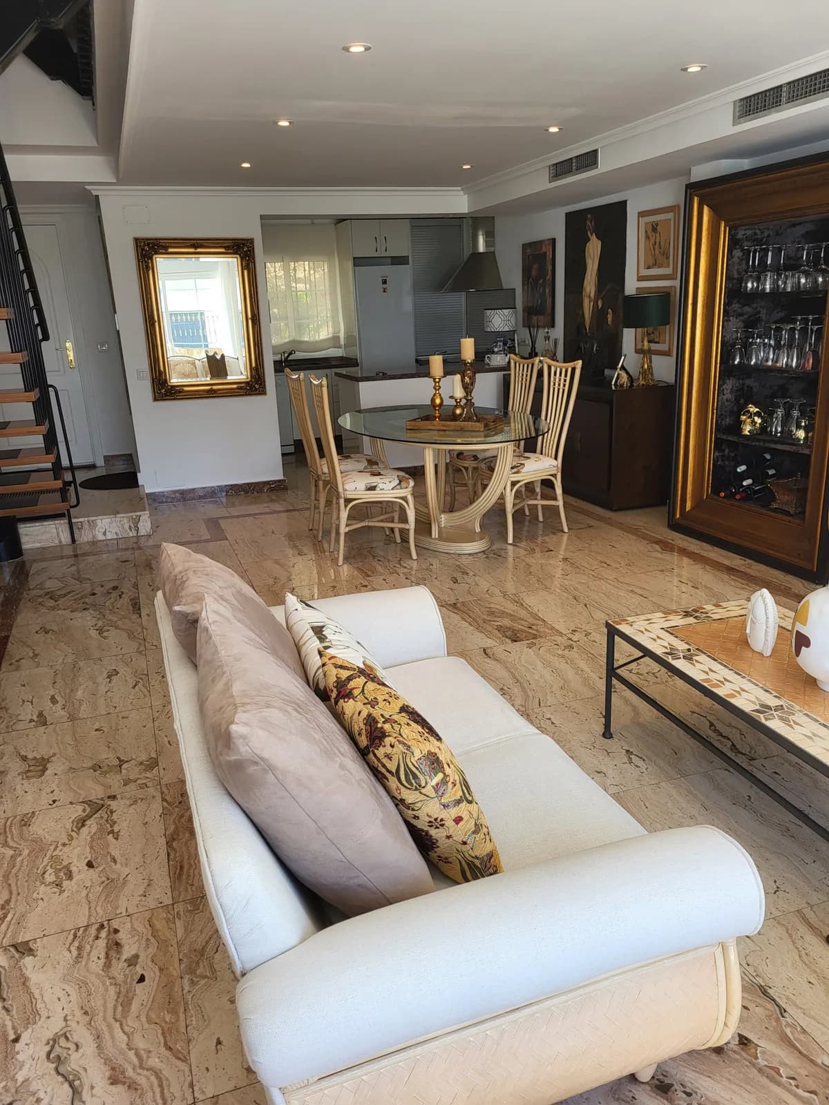 3 Bedroom Townhouse for Sale in The Golden Mile, Málaga - Image 6