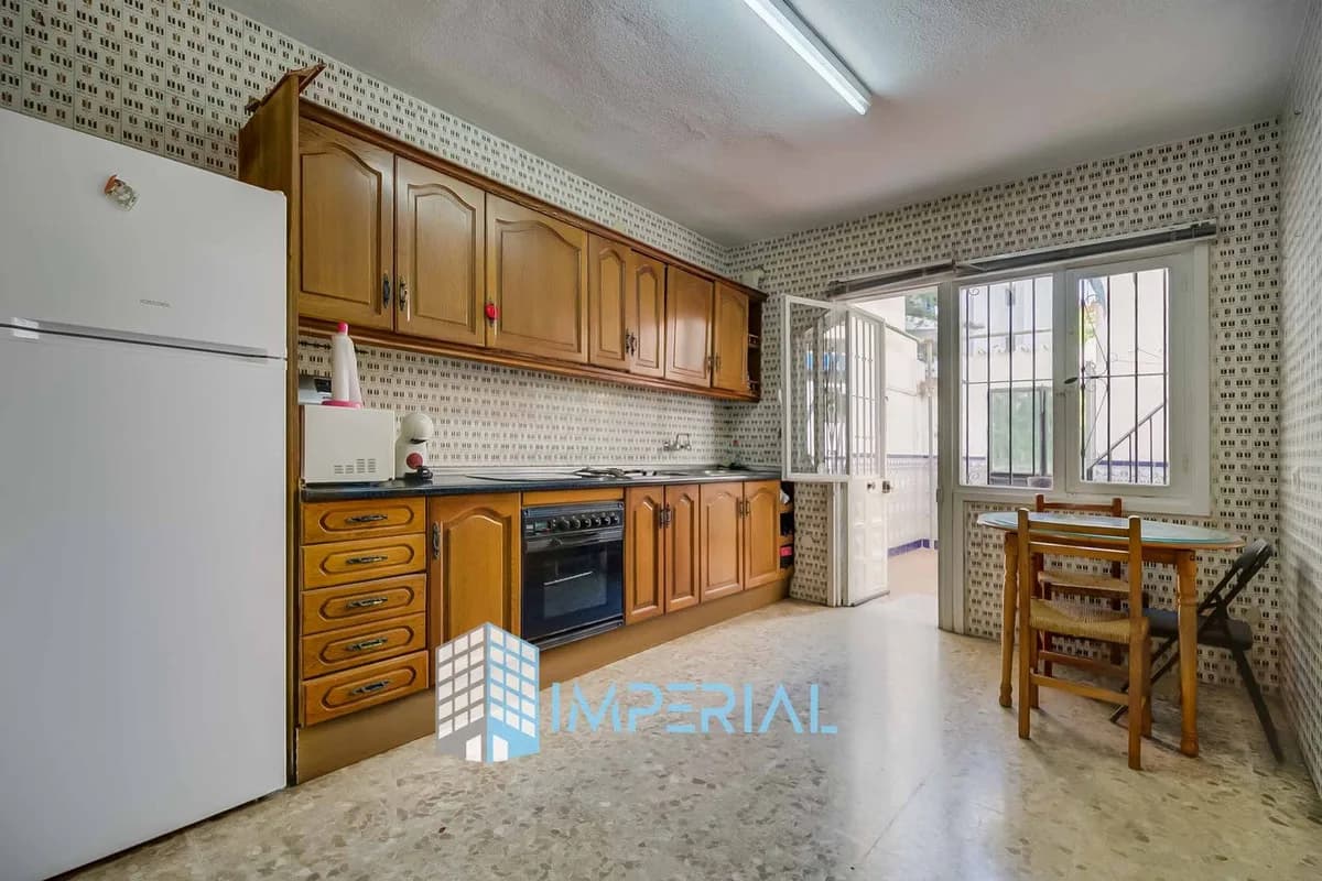 4 Bedroom Townhouse for Sale in Fuengirola, Málaga - Image 6