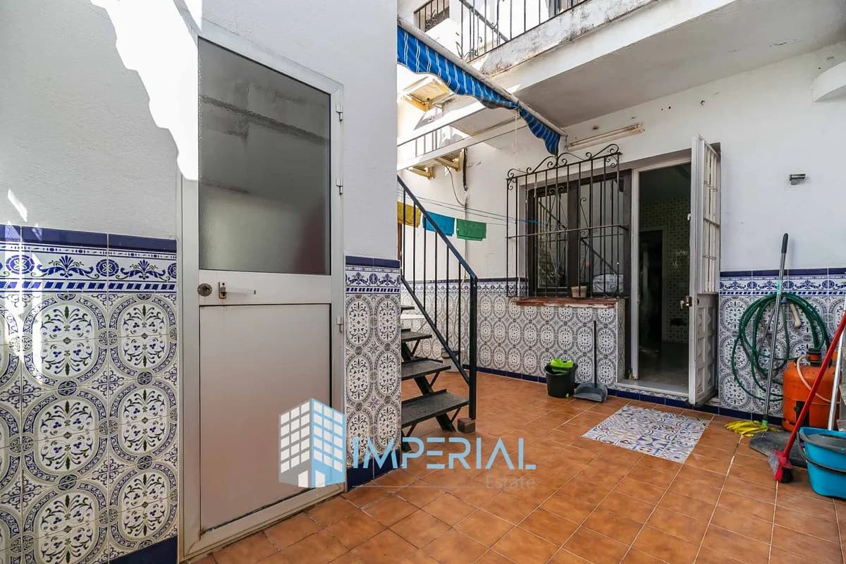 4 Bedroom Townhouse for Sale in Fuengirola, Málaga - Image 8