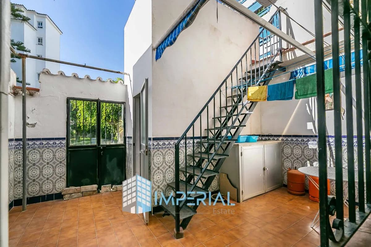 4 Bedroom Townhouse for Sale in Fuengirola, Málaga - Image 9
