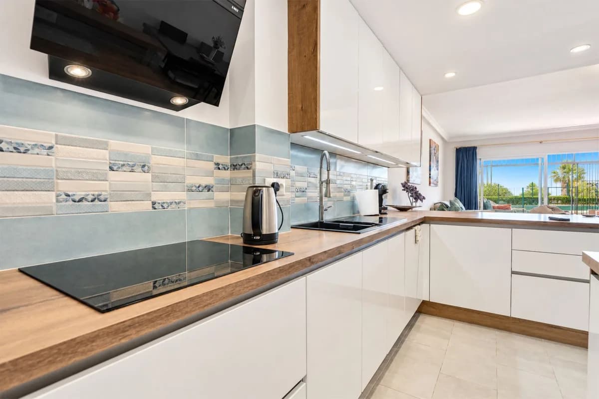 2 Bedroom Townhouse for Sale in Calahonda, Málaga - Image 2