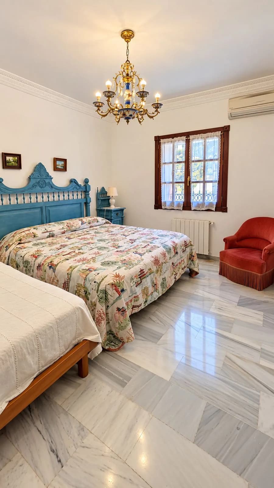 3 Bedroom Semi-Detached House for Sale in Nueva Andalucía, Málaga - Image 7