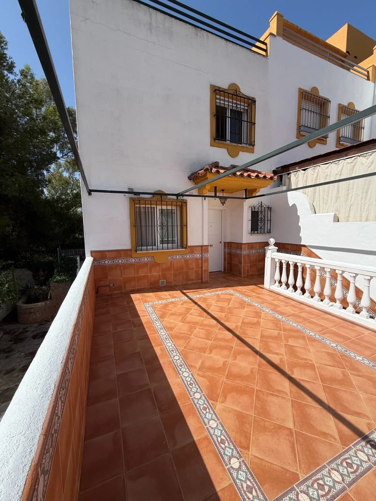 4 Bedroom Semi-Detached House for Sale in Marbella, Málaga - Image 3