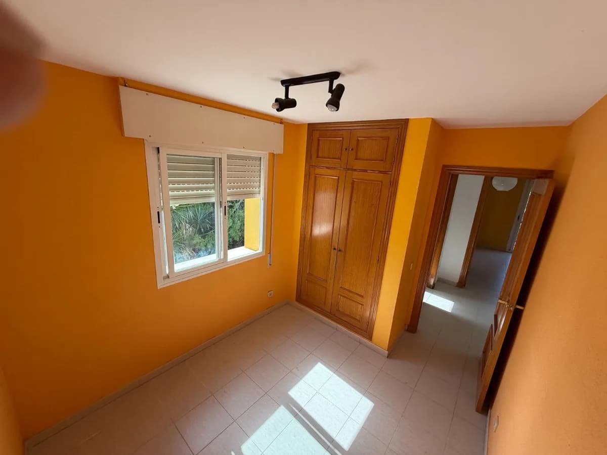 4 Bedroom Semi-Detached House for Sale in Marbella, Málaga - Image 7
