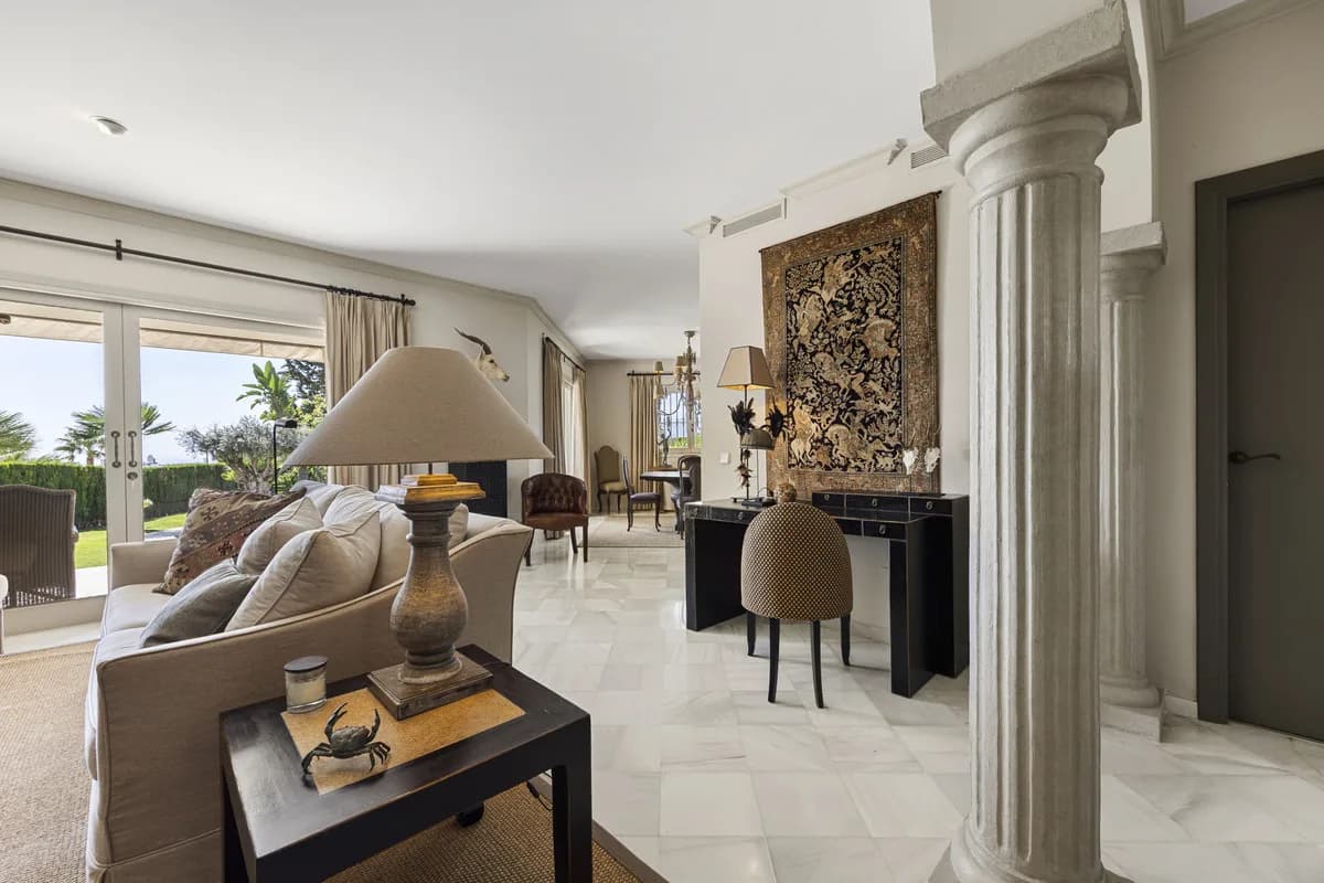 2 Bedroom Detached Villa for Sale in Marbella, Málaga - Image 2