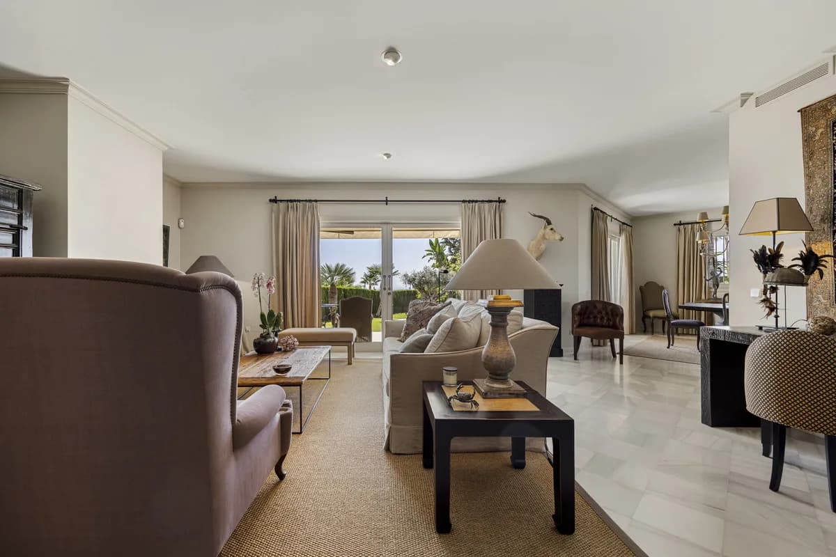 2 Bedroom Detached Villa for Sale in Marbella, Málaga - Image 8