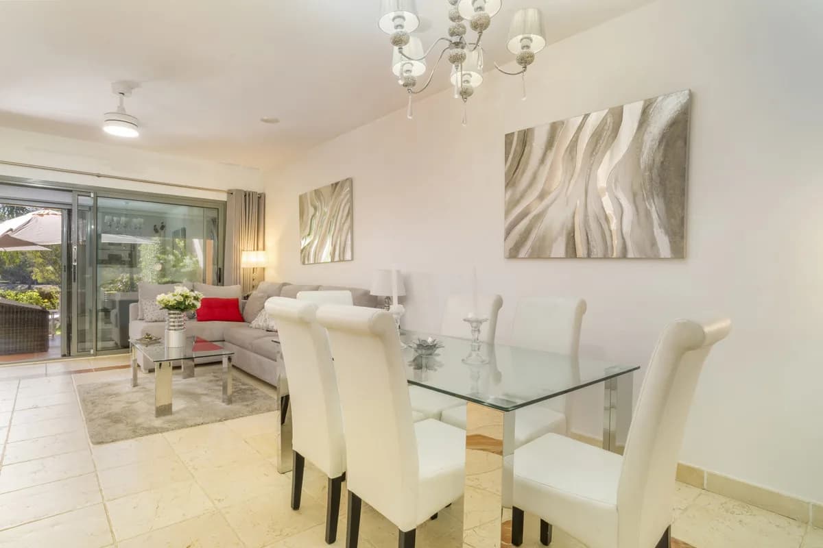 2 Bedroom Ground Floor Apartment for Sale in Estepona, Málaga - Image 4