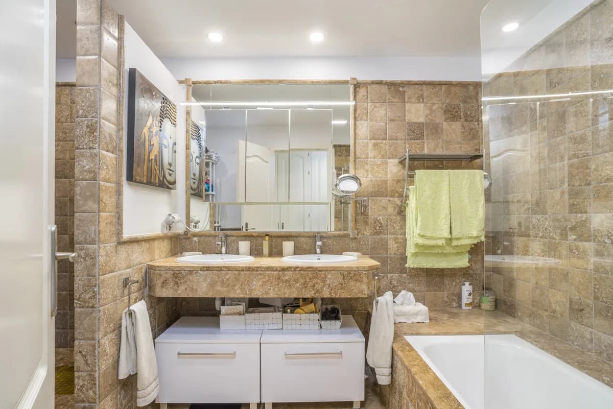 2 Bedroom Ground Floor Apartment for Sale in Estepona, Málaga - Image 7