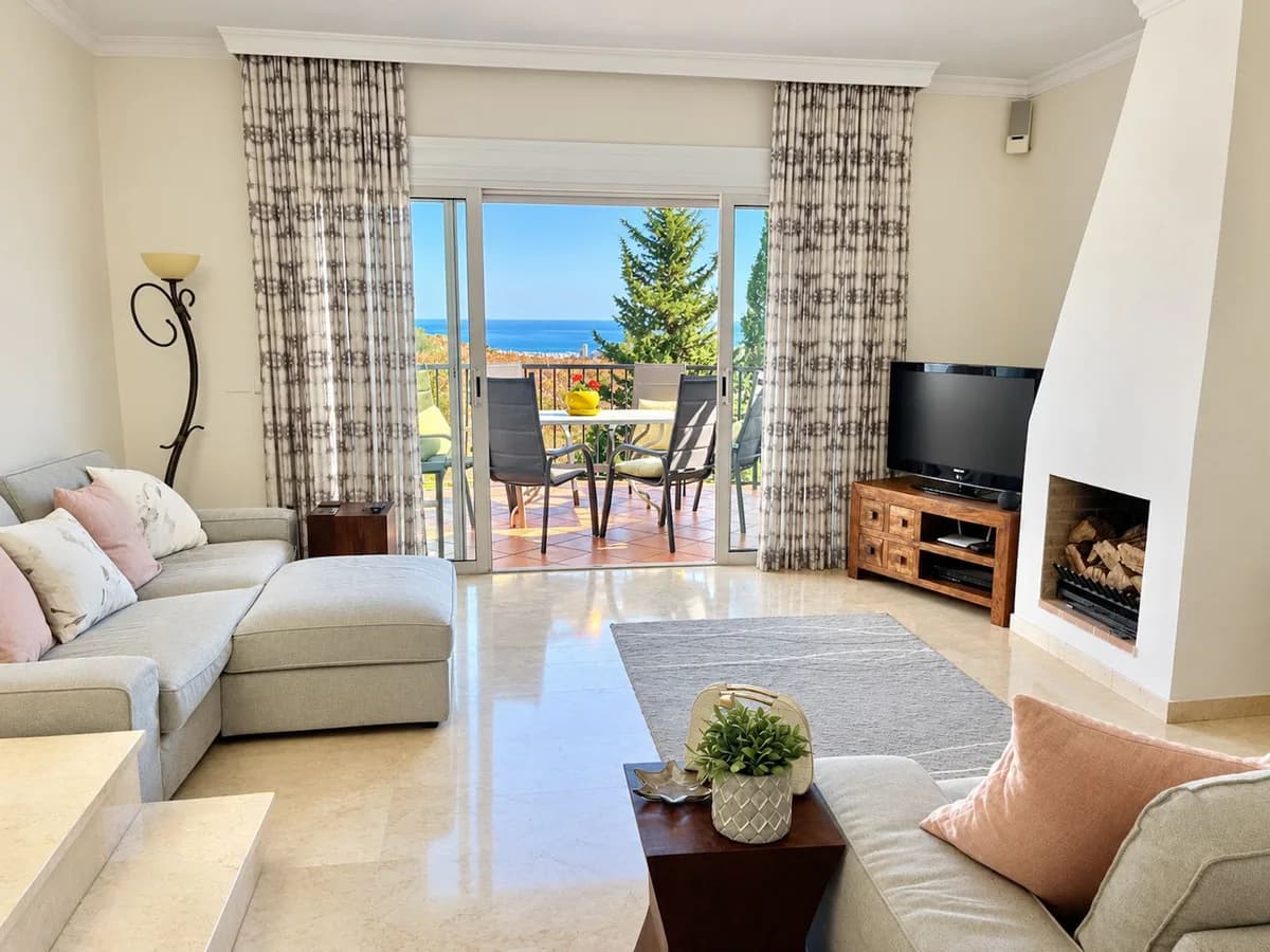 2 Bedroom Townhouse for Sale in Mijas, Málaga