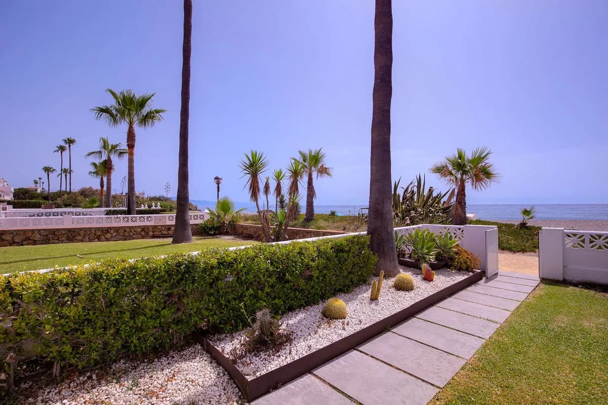 2 Bedroom Townhouse for Sale in Manilva, Málaga