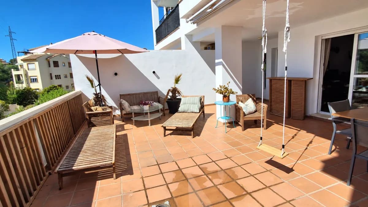2 Bedroom Ground Floor Apartment for Sale in Miraflores, Málaga - Image 2