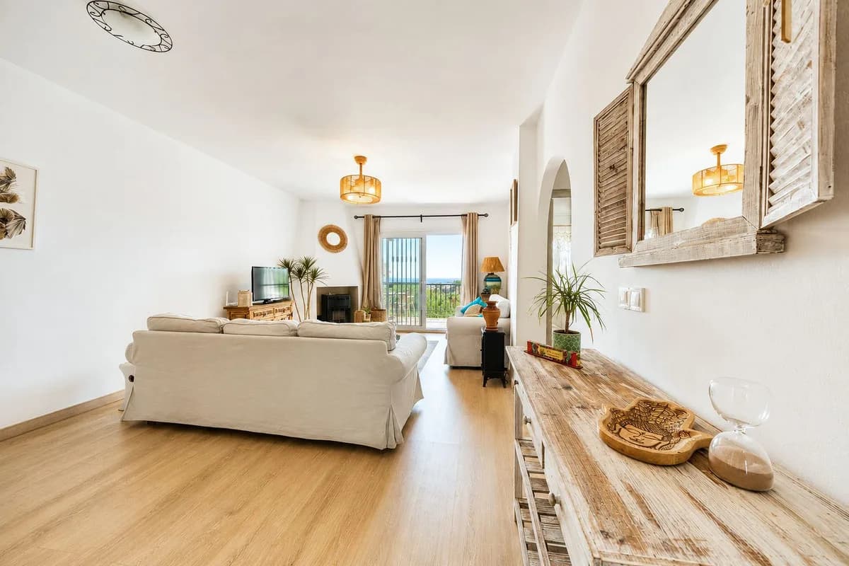 2 Bedroom Ground Floor Apartment for Sale in Riviera del Sol, Málaga - Image 7