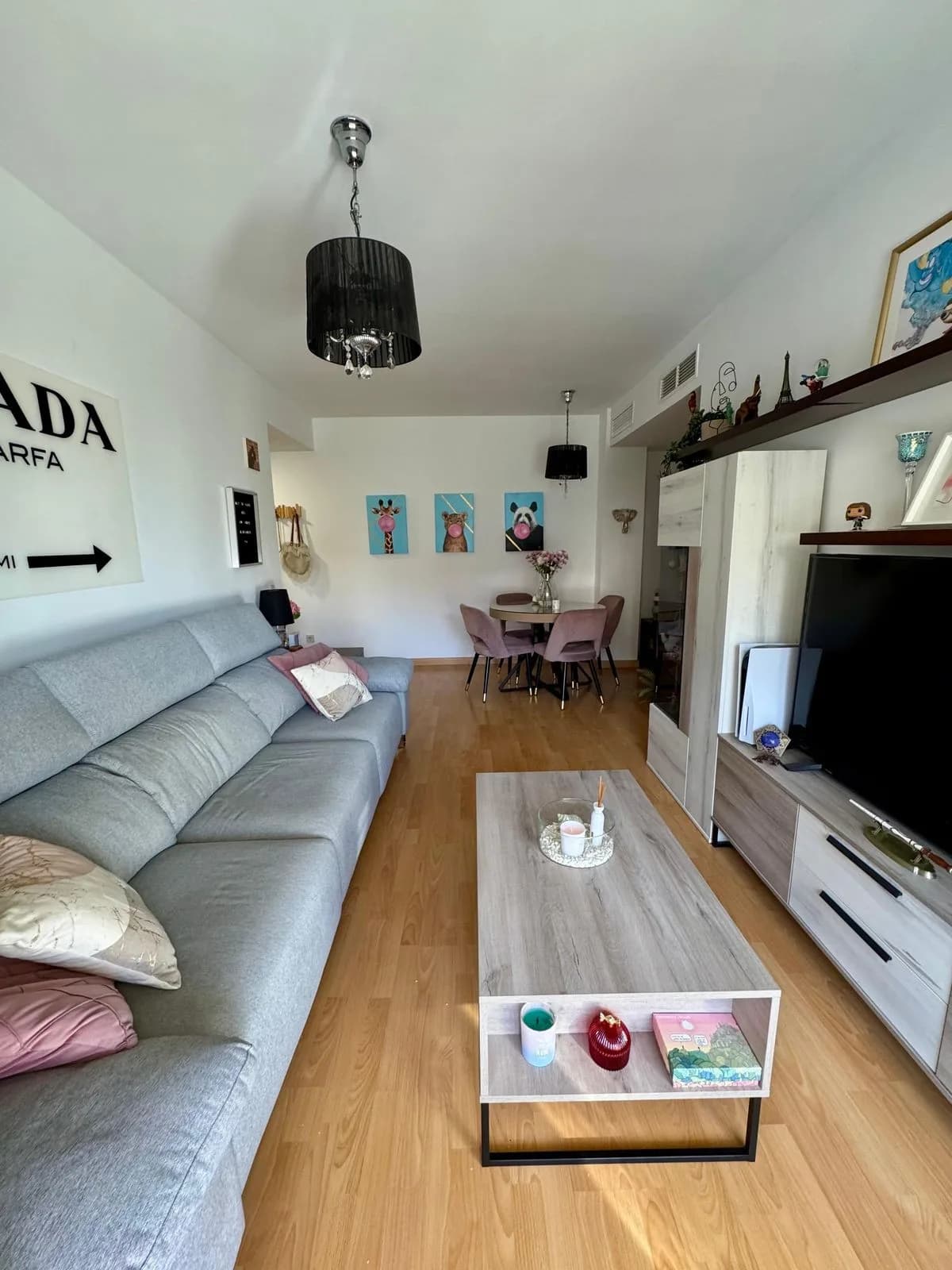 2 Bedroom Middle Floor Apartment for Sale in Arroyo de la Miel, Málaga - Image 3