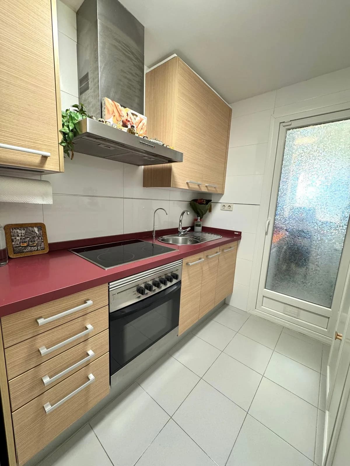 2 Bedroom Middle Floor Apartment for Sale in Arroyo de la Miel, Málaga - Image 7