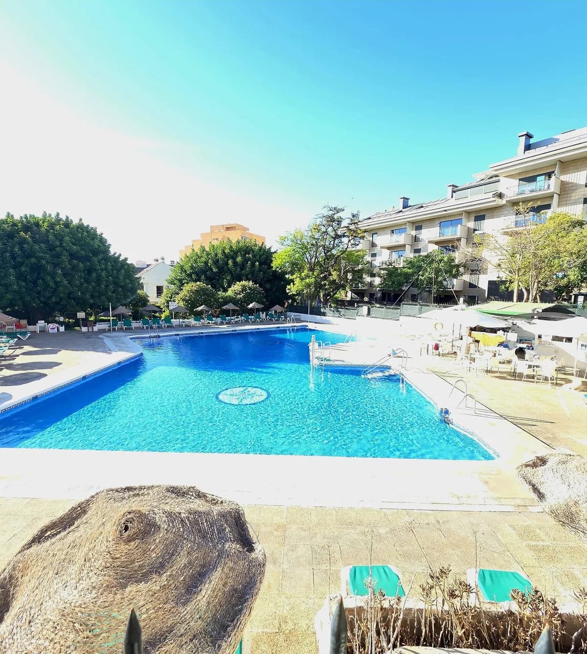2 Bedroom Middle Floor Apartment for Sale in Benalmadena, Málaga - Image 9